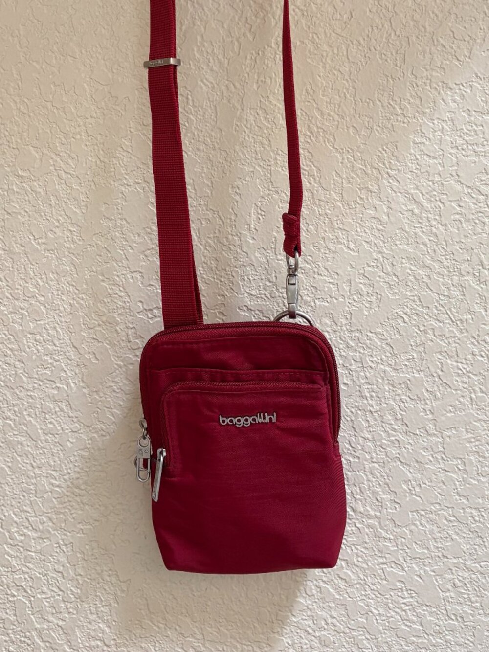 Baggallini Women's Securtex Anti-theft Activity Crossbody Bag in Ruby Red - Picture 3 of 12